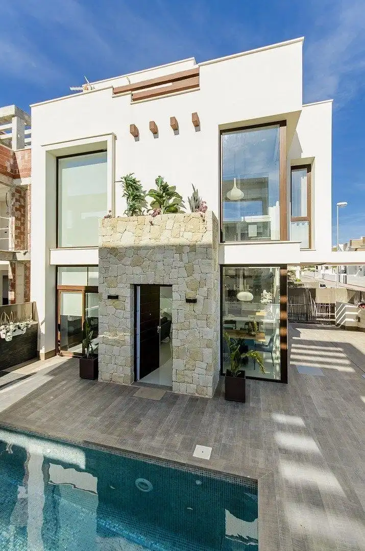 Chalet con piscina en venta en Los Montesinos, imagen 2