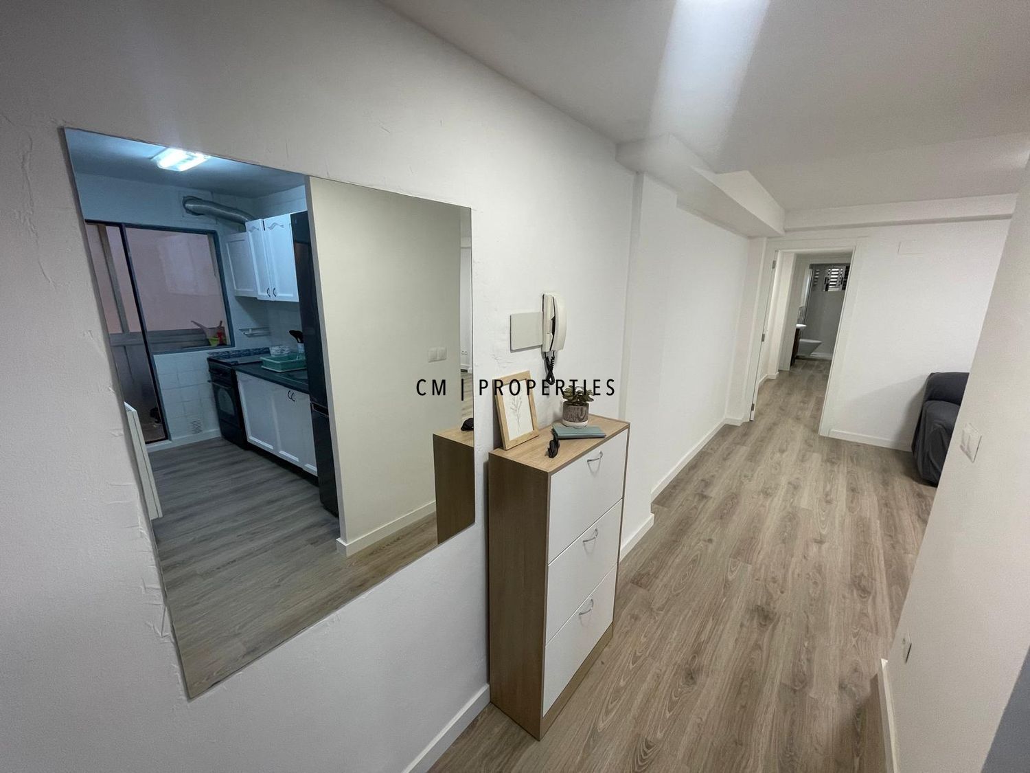 Flat to rent in  Valencia Capital  with Air Conditioner, Heating and Terrace
