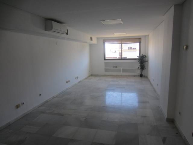 Oficina en Alquiler en Avenida Avenida de Hytasa, 38 en El Plantinar – Avda. La Paz - El Juncal