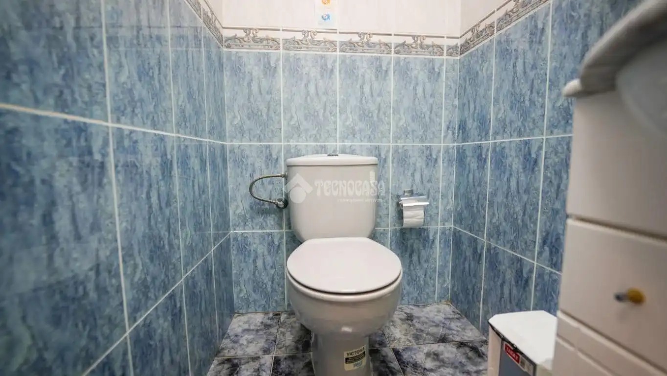 Badezimmer von Geschaftsraum zum Verkauf in Adeje mit Möbliert
