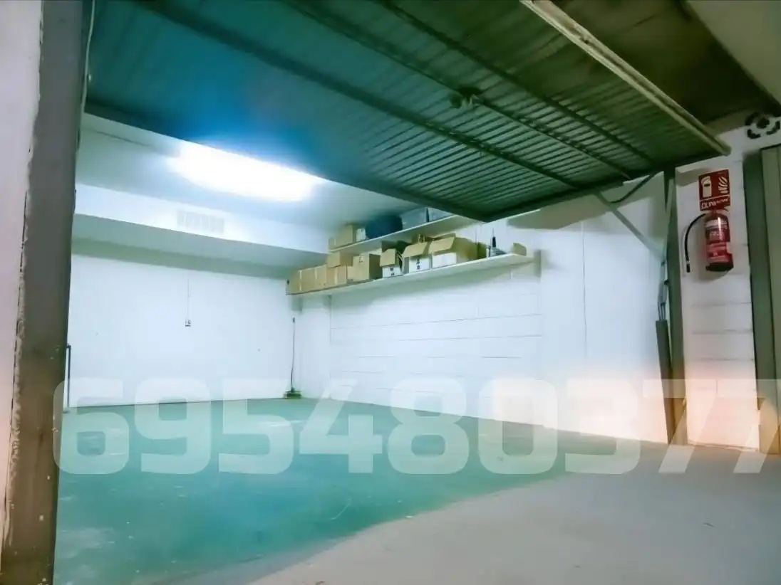 Garaje en venta en Alicante / Alacant con Alarma