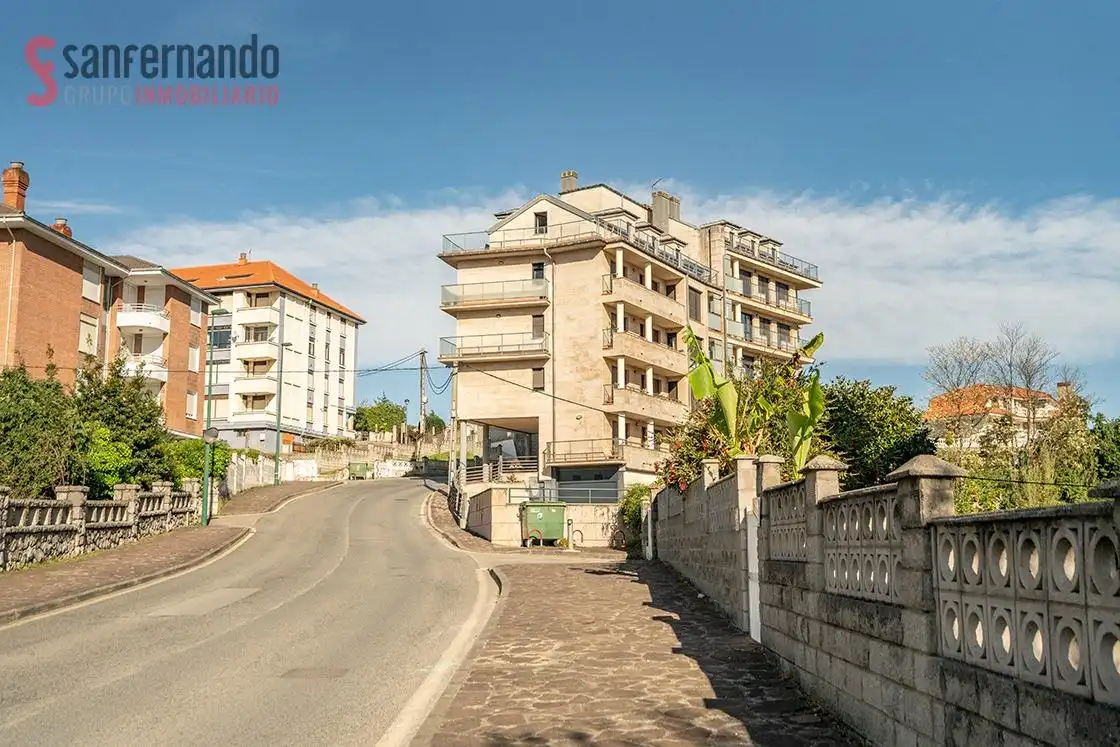 Vista exterior de Planta baja en venta en Suances con Calefacción y Balcón