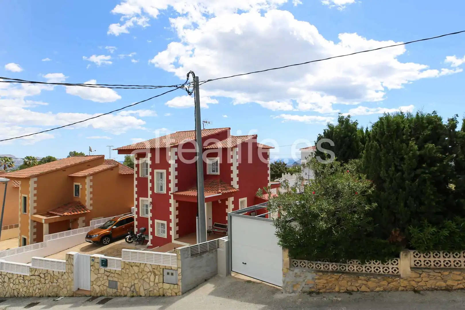 Vista exterior de Casa o chalet en venta en La Nucia con Aire acondicionado, Jardín privado y Terraza