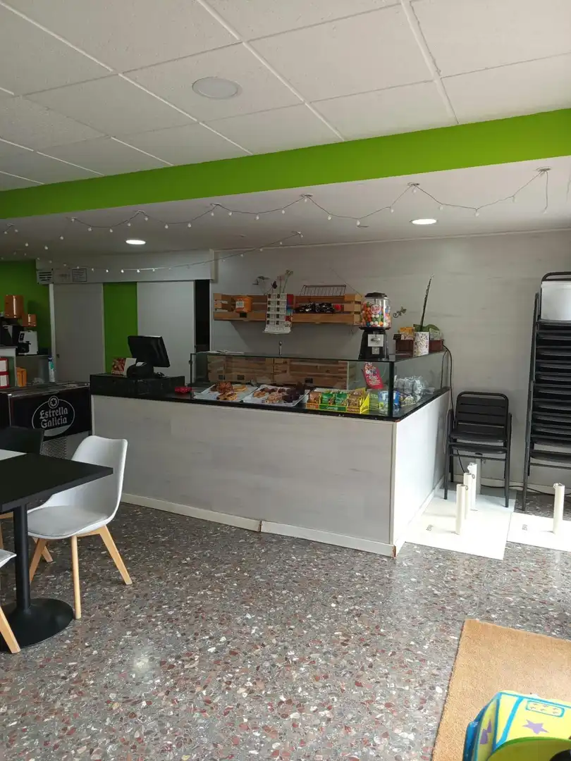 Local comercial en traspàs a Sant Andreu de la Barca, imagen 7