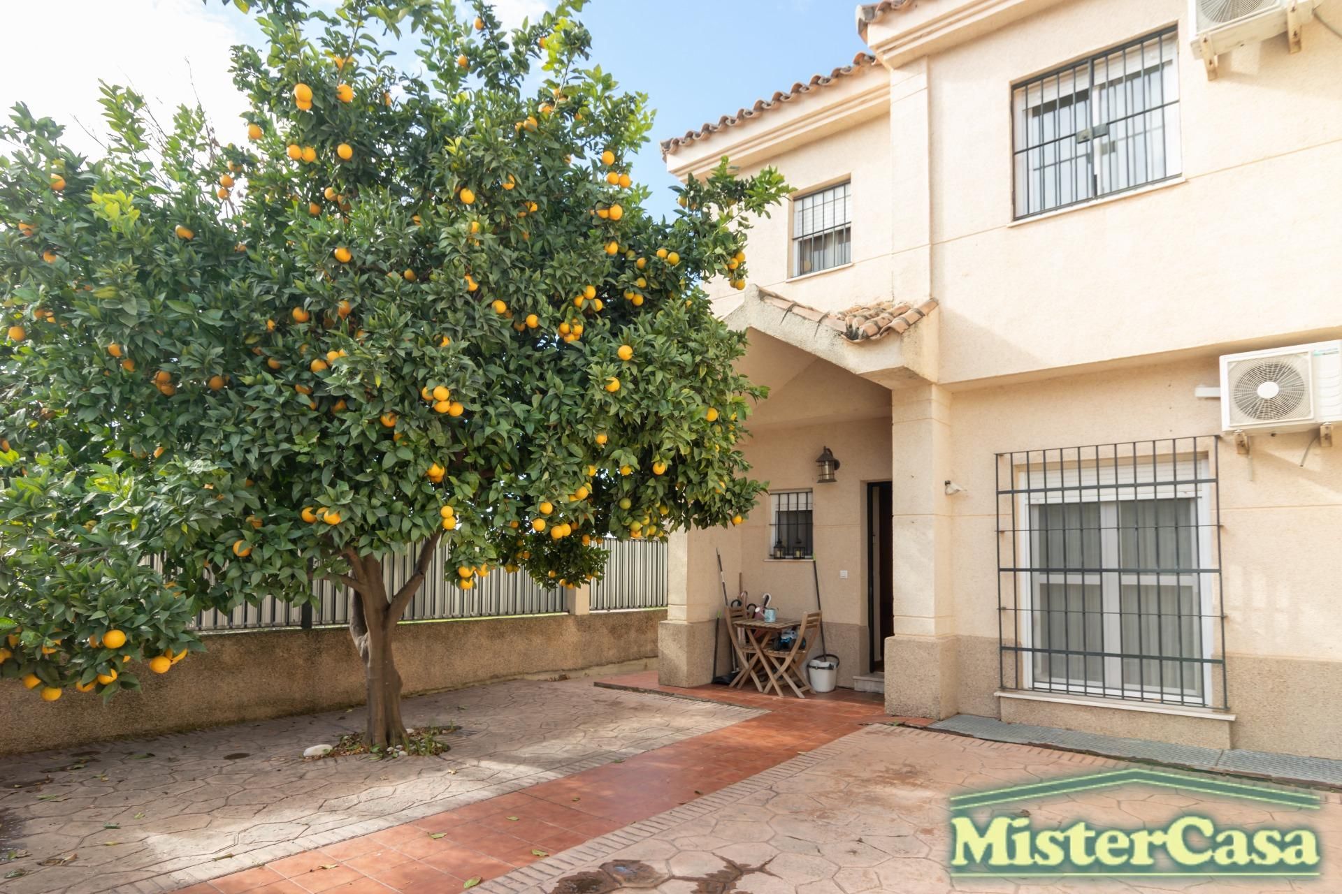 Exterior view of Single-family semi-detached for sale in Jerez de la Frontera