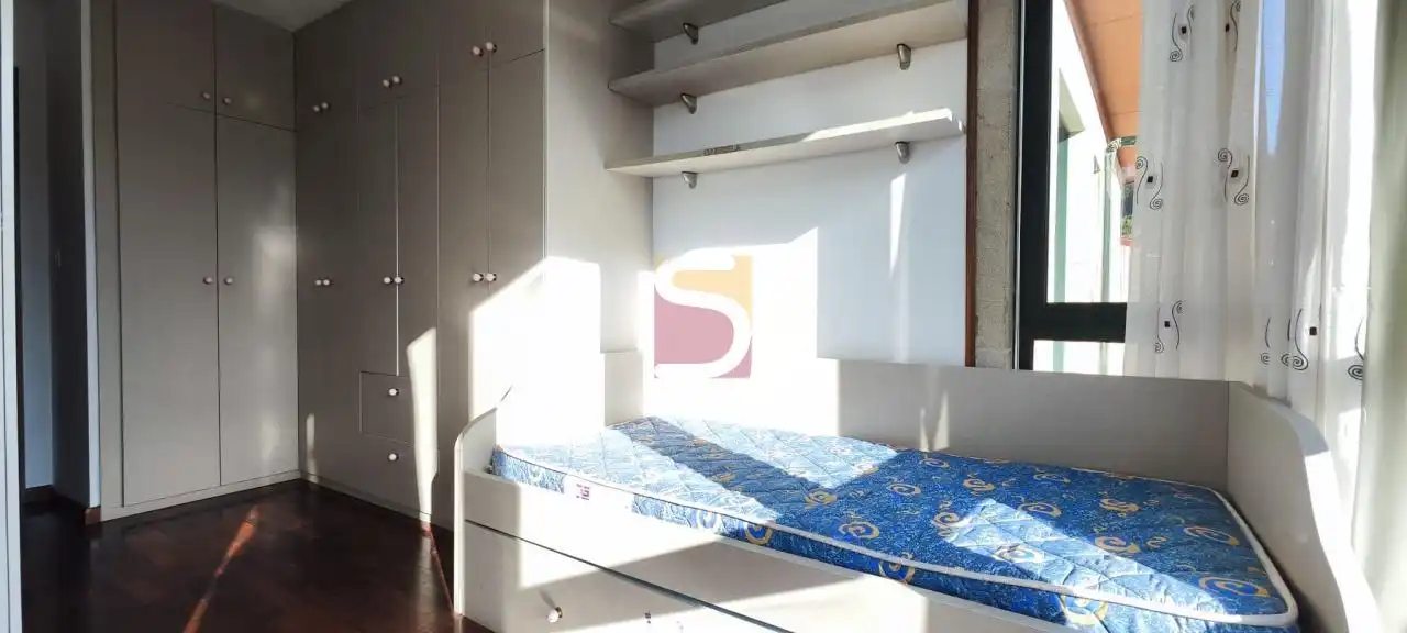 Schlafzimmer von Wohnung zur Miete in Gondomar mit Heizung, Abstellraum und Möbliert
