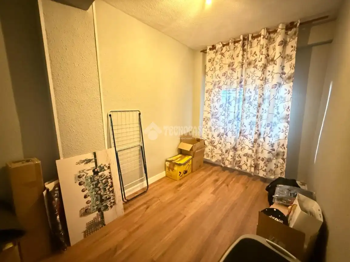 Flat for sale in Madrid  with Air Conditioner and Heating