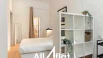 Bedroom of Flat to rent in  Barcelona Capital  with Air Conditioner, Heating and Parquet flooring