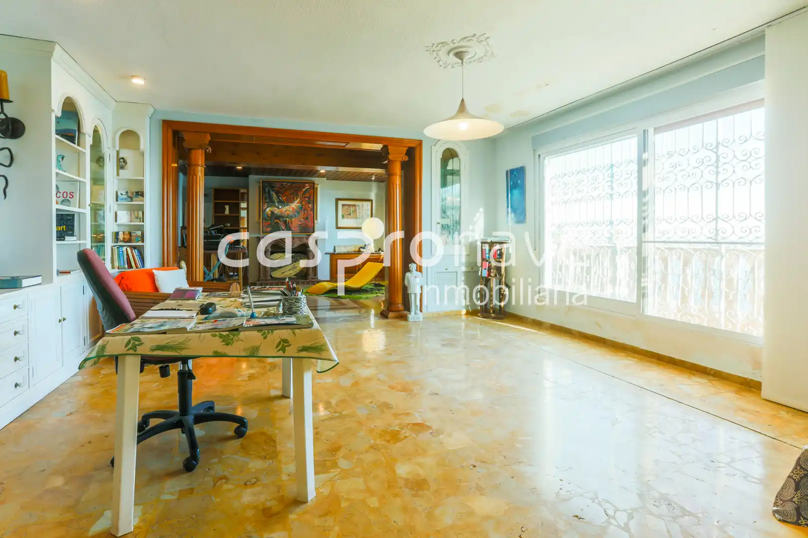 Sala d'estar de Casa o xalet en venda en Benicasim / Benicàssim amb Calefacció, Jardí privat i Terrassa