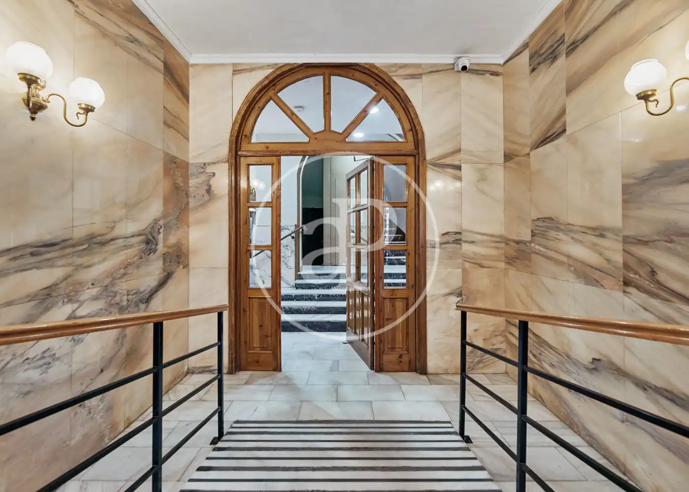 Flat for sale in Madrid  with Air Conditioner, Heating and Furnished
