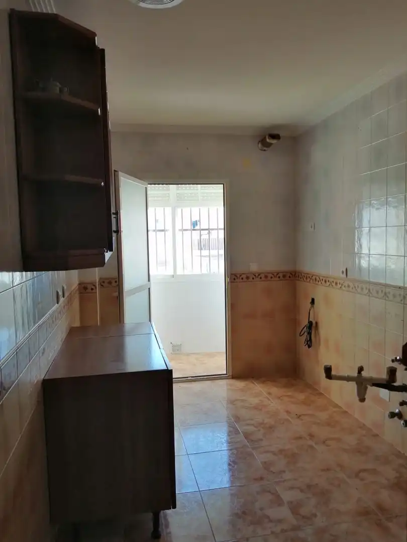 Badezimmer von Wohnung zum Verkauf in Torredelcampo mit Abstellraum