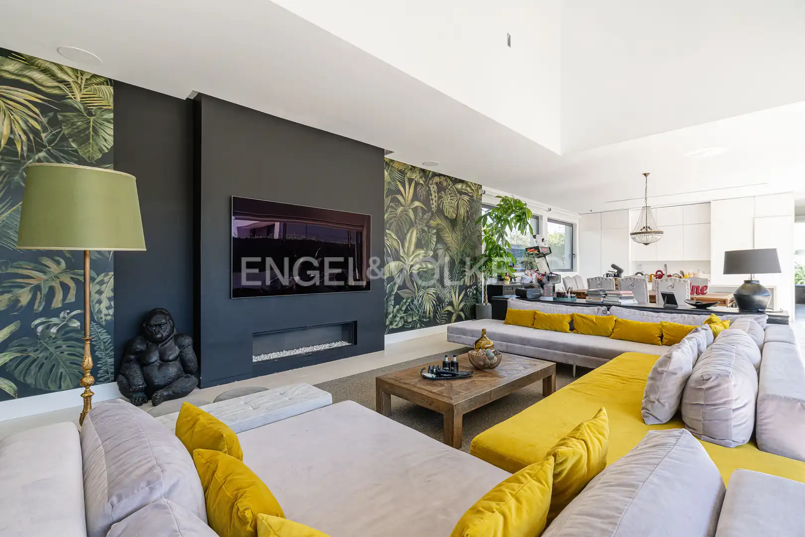 Living room of Houses for sale in Boadilla del Monte  with Heating, Private garden and Storage room