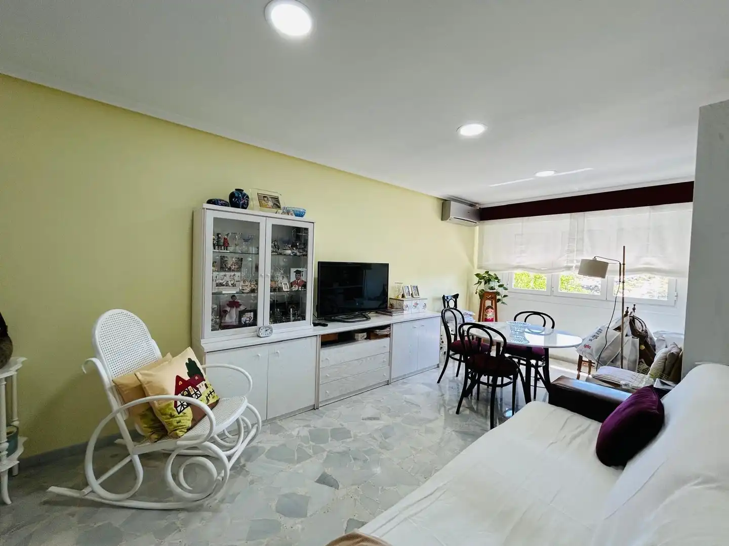 Living room of Flat for sale in Petrer  with Air Conditioner, Heating and Balcony