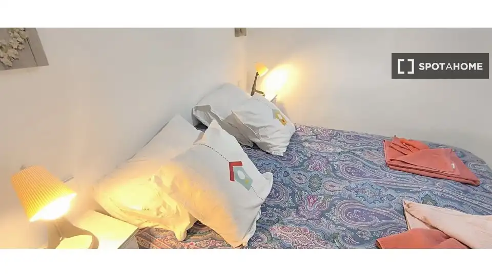 Bedroom of Flat for rent in Madrid  with Air Conditioner, Heating and Furnished