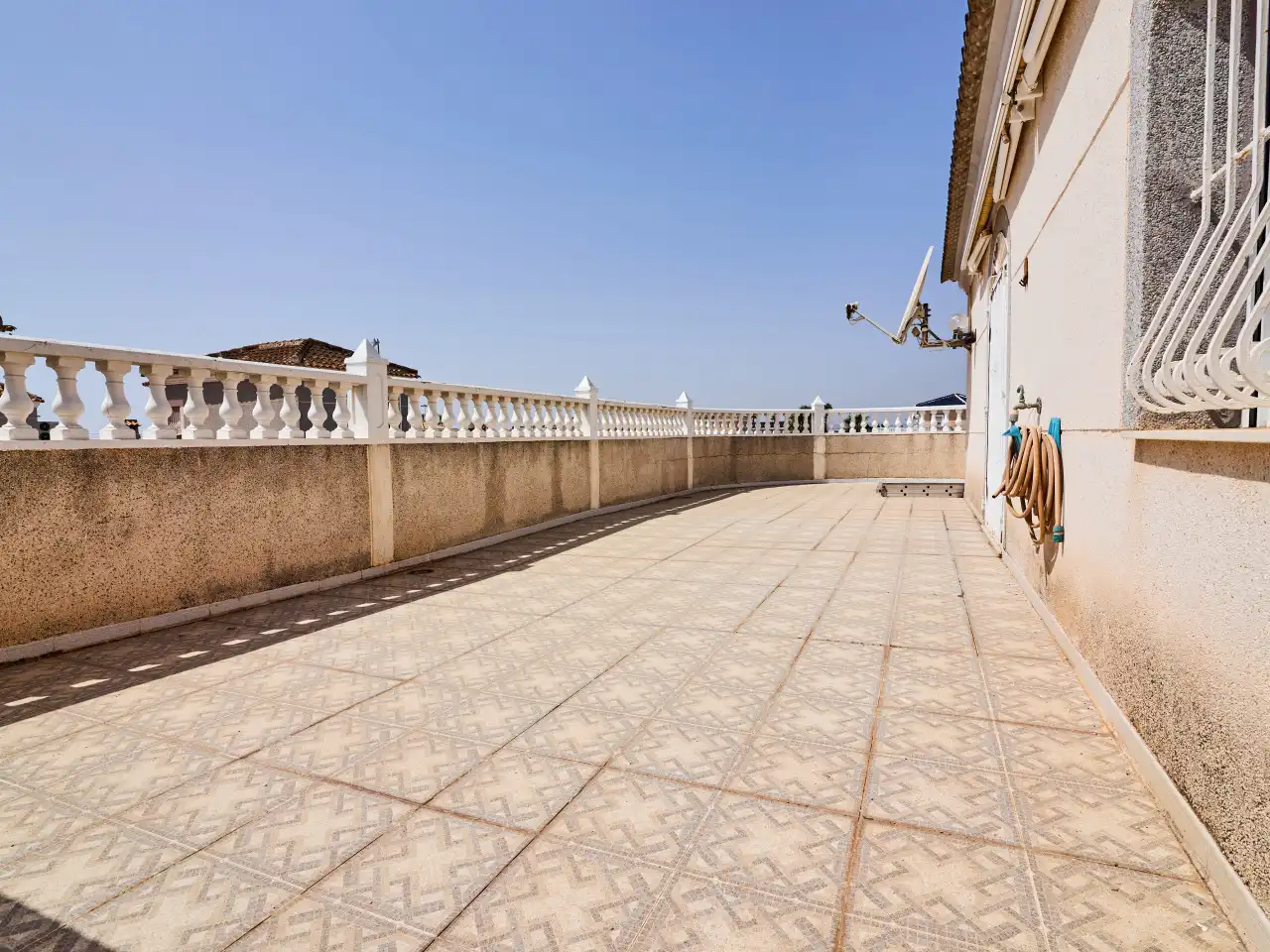 Terrassa de Casa o xalet en venda en Torrevieja amb Aire condicionat, Calefacció i Jardí privat