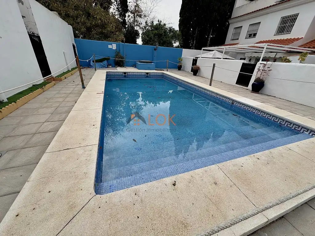 Houses for sale in Calle Antonio Jose Velasco, Churriana - El Pizarrillo - La Noria-Guadalsol