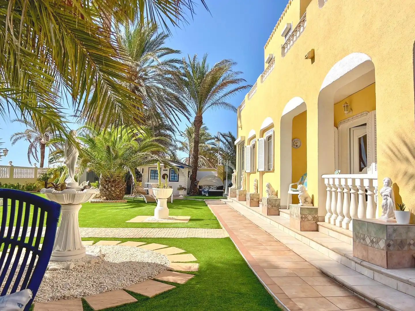 Außenansicht von Haus oder Chalet zum Verkauf in La Manga del Mar Menor mit Klimaanlage, Heizung und Privatgarten
