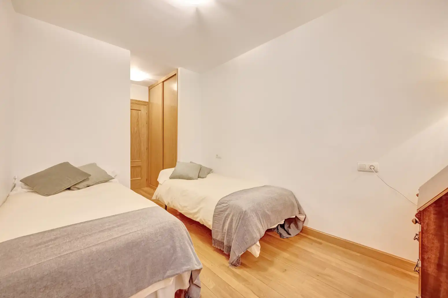 Bedroom of Flat for sale in  Pamplona / Iruña  with Heating, Parquet flooring and Storage room