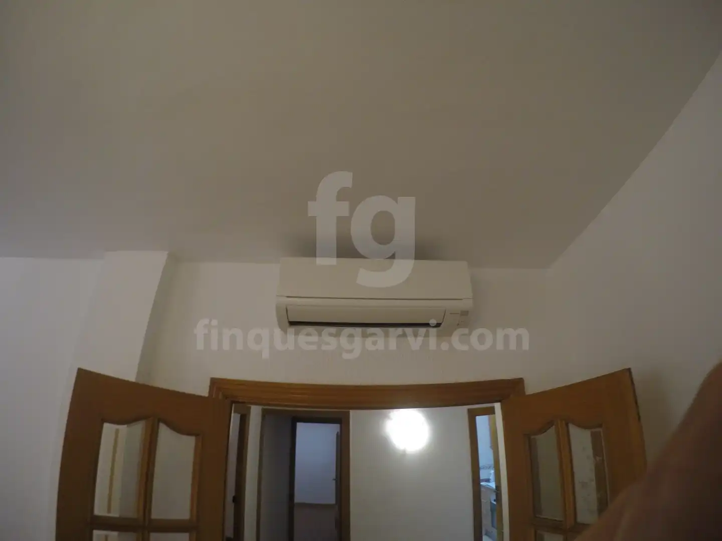 Schlafzimmer von Wohnung zur Miete in L'Hospitalet de Llobregat mit Klimaanlage und Balkon