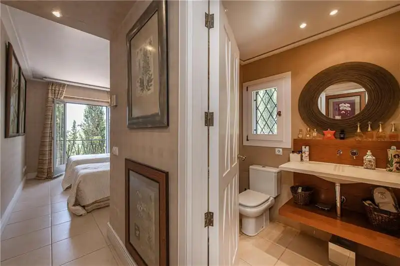 Bathroom of Houses for sale in Calvià  with Air Conditioner, Heating and Private garden