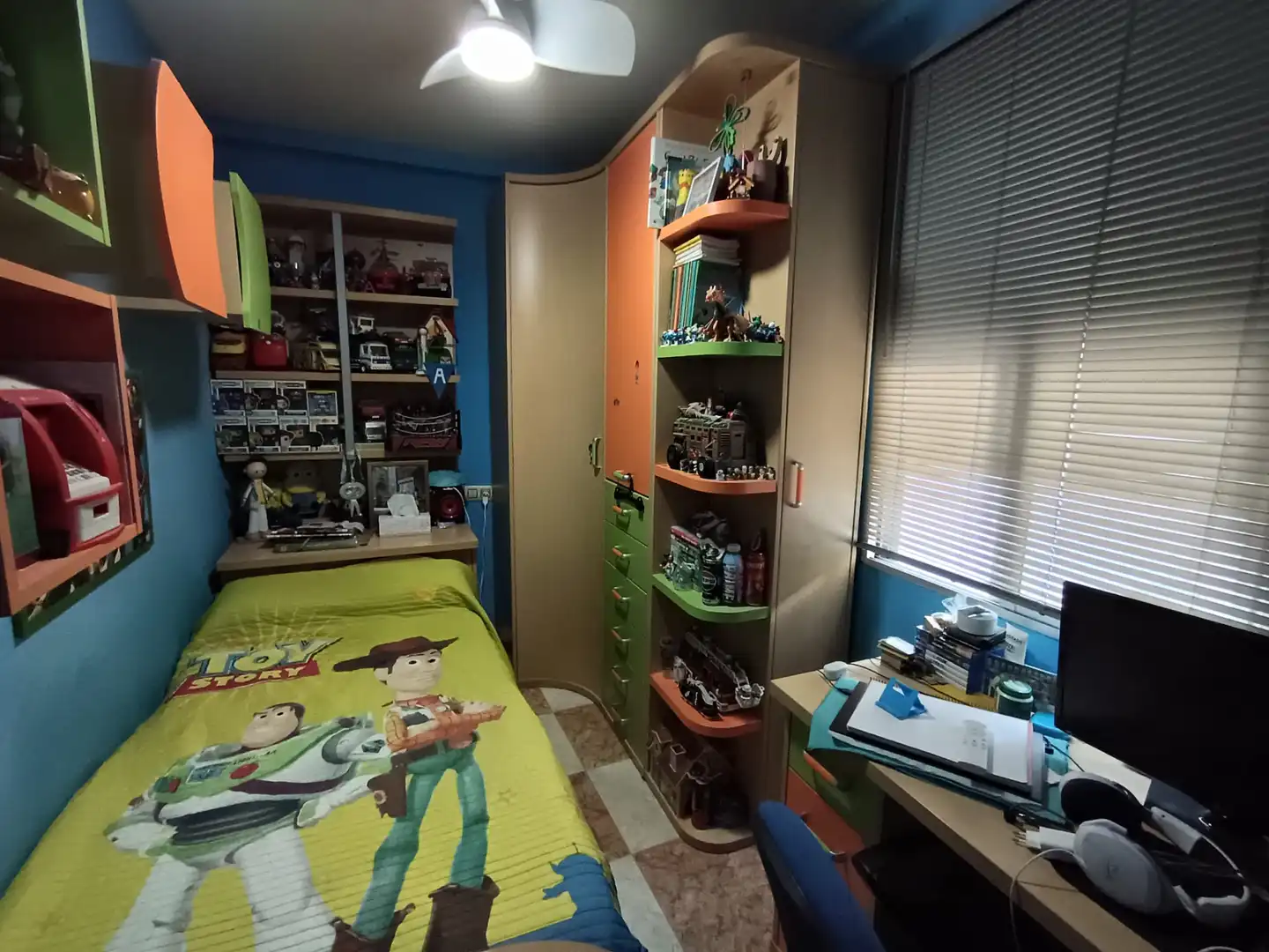 Schlafzimmer von Einfamilien-Reihenhaus zum Verkauf in Jaén mit Klimaanlage, Heizung und Terrasse
