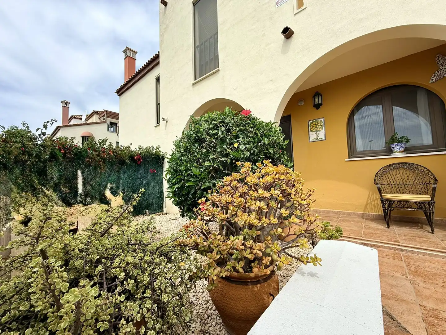 Semi-detached house with pool for sale in Costa Esuri, imagen 3