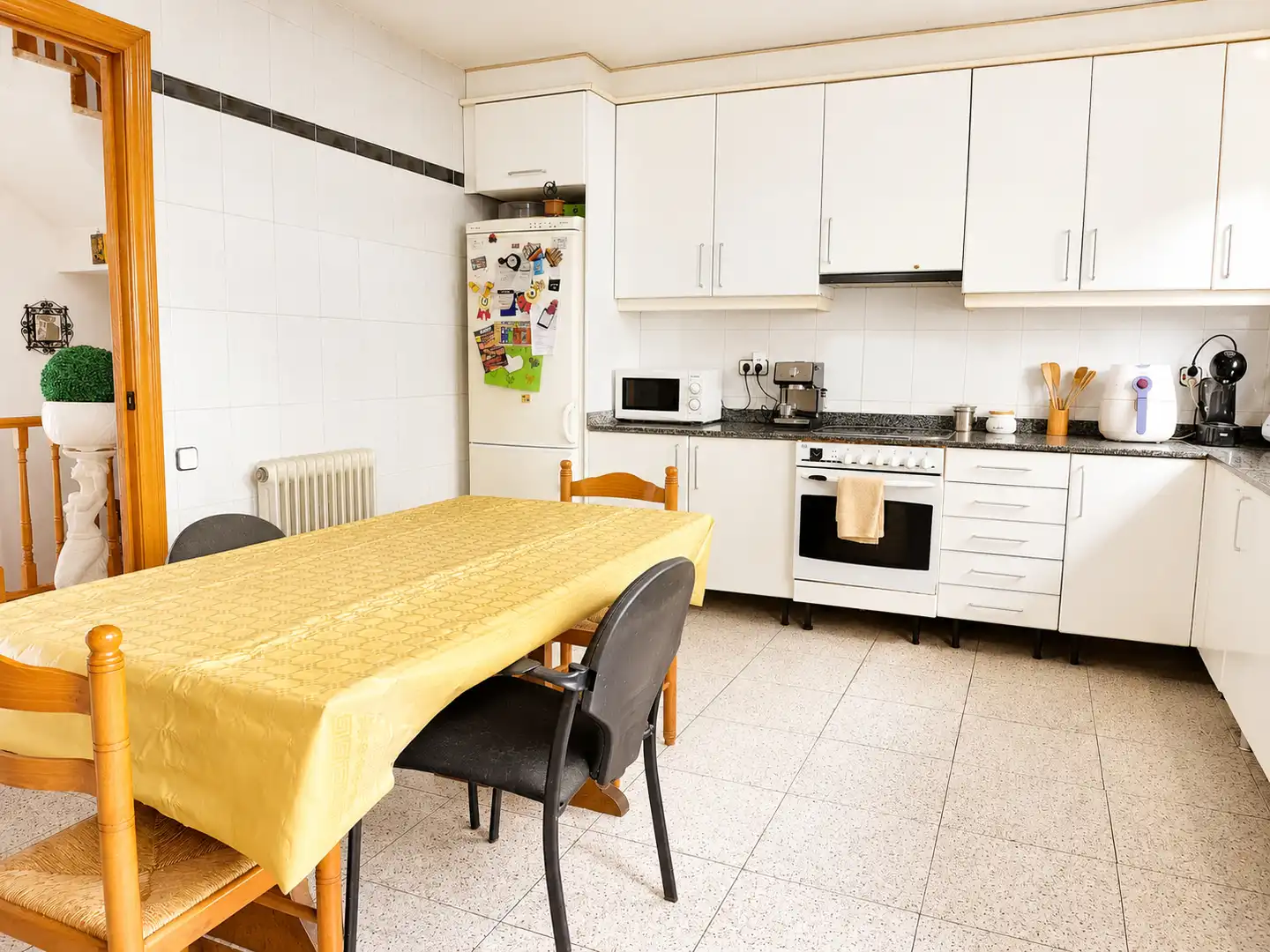Cuina de Casa adosada en venda en Sant Pere de Ribes amb Calefacció, Terrassa i Traster