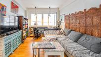 Living room of Flat for sale in  Madrid Capital