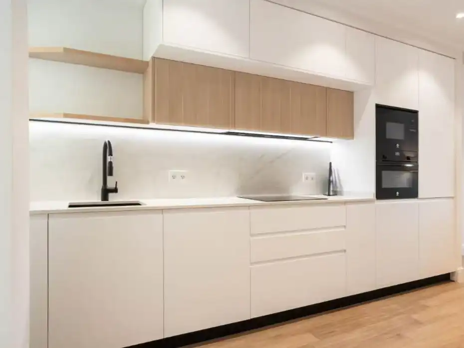 Piso con ascensor en venta en Carrer Caterina Albert 3, imagen 4