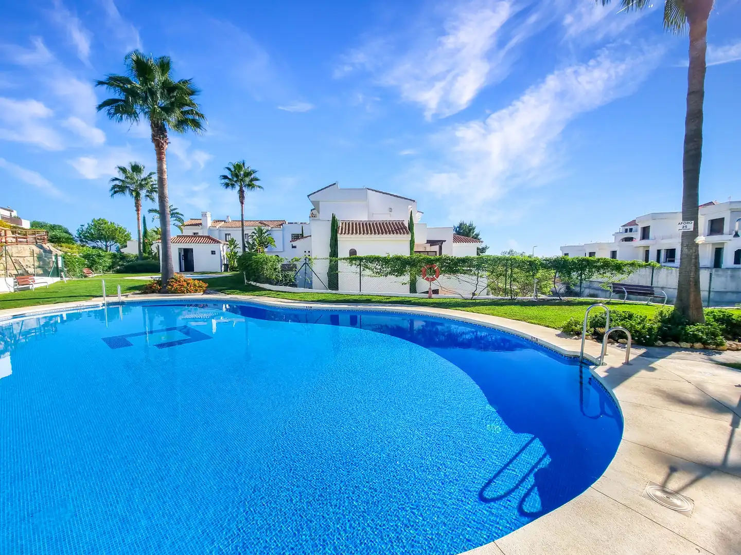 Piscina de Apartament en venda en Casares amb Aire condicionat, Terrassa i Piscina