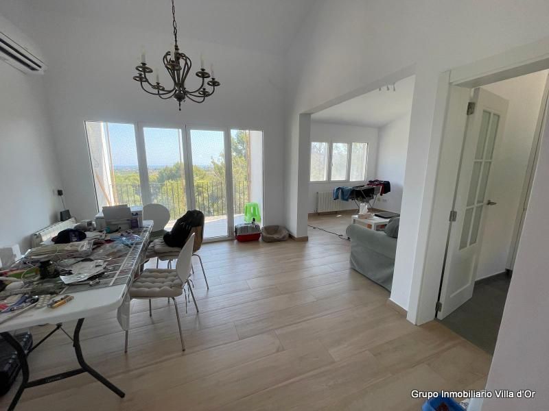 Sala d'estar de Casa o xalet en venda en Pedreguer amb Aire condicionat, Calefacció i Jardí privat