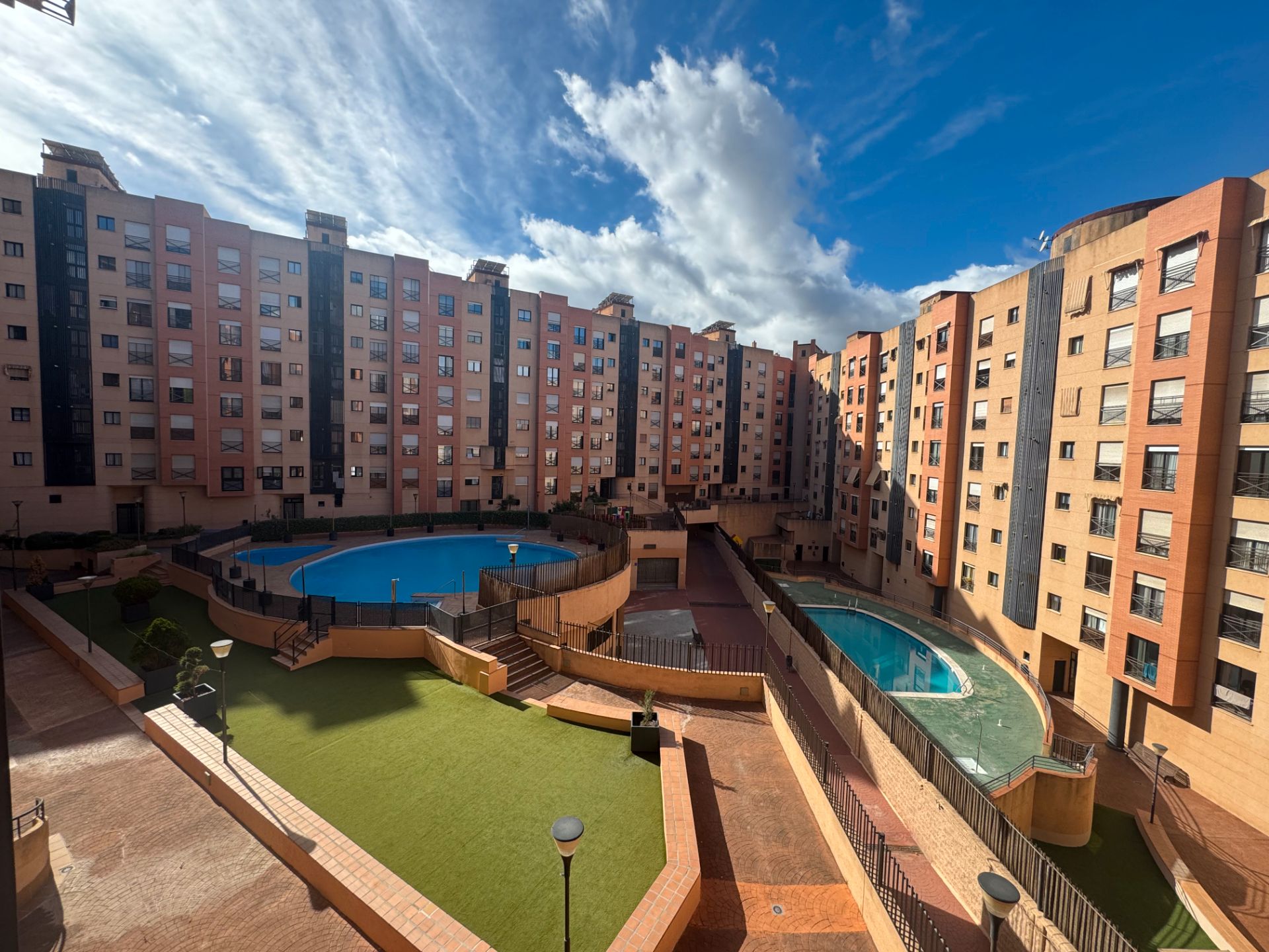 Swimming pool of Flat to rent in  Granada Capital  with Air Conditioner, Heating and Terrace