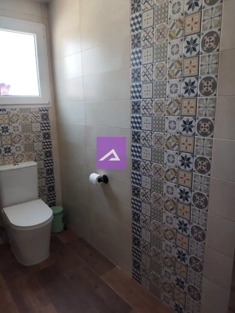 Bathroom of Houses for sale in Torrent  with Air Conditioner, Private garden and Storage room