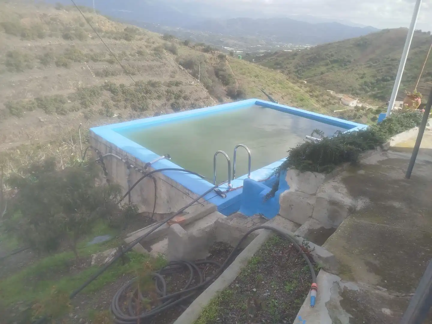 Piscina de Finca rústica en venda en Vélez-Málaga amb Jardí privat, Traster i Moblat