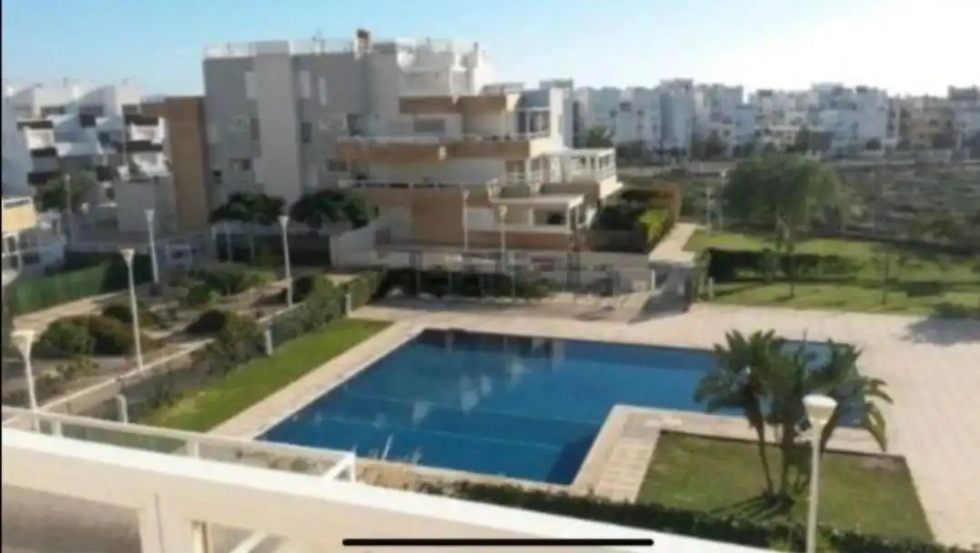 Schwimmbecken von Dachboden zur Miete in Almería mit Klimaanlage, Terrasse und Möbliert