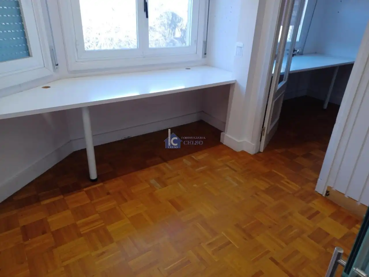 Habitación de Piso de alquiler en Ourense Capital  con Calefacción