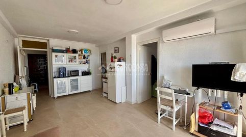 Foto 2 de Piso en venta en C. Navarra, Arroyo de la Miel, Benalmádena