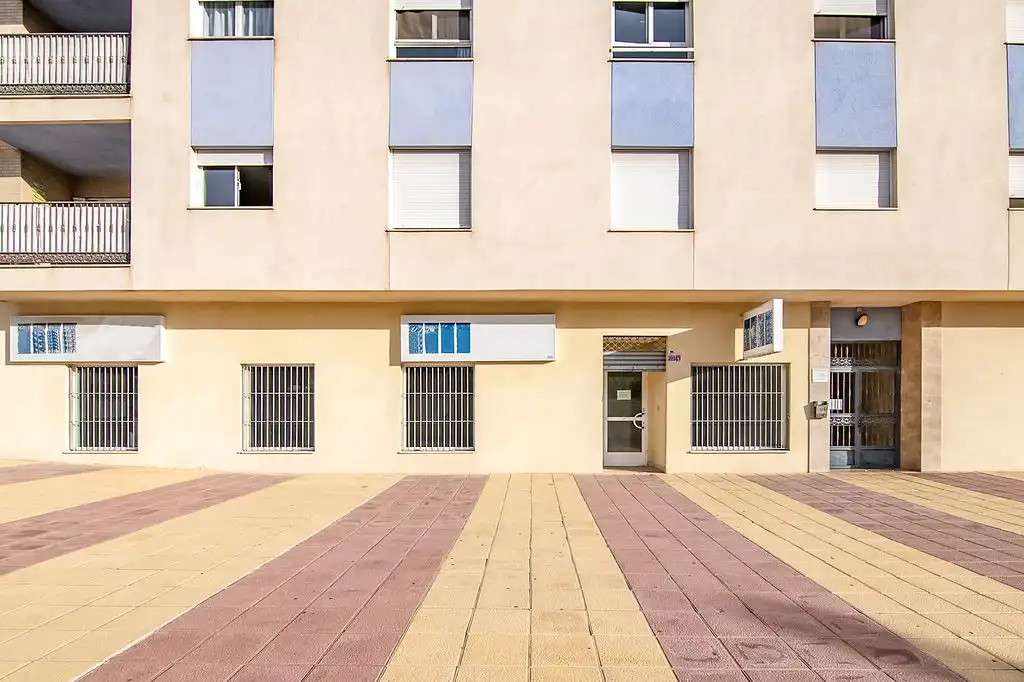 Local de lloguer a C/ Doctor Pedro Villamor - Ed Gil -, Ronda Sur