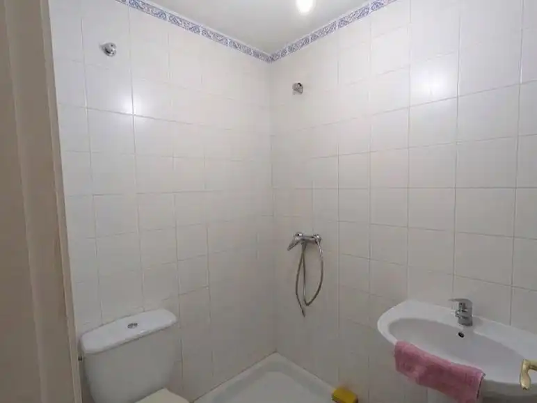 Baño de Piso en venta en Sevilla con Aire acondicionado, Amueblado y Balcón