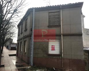 Exterior view of House or chalet for sale in León Capital   with Private garden