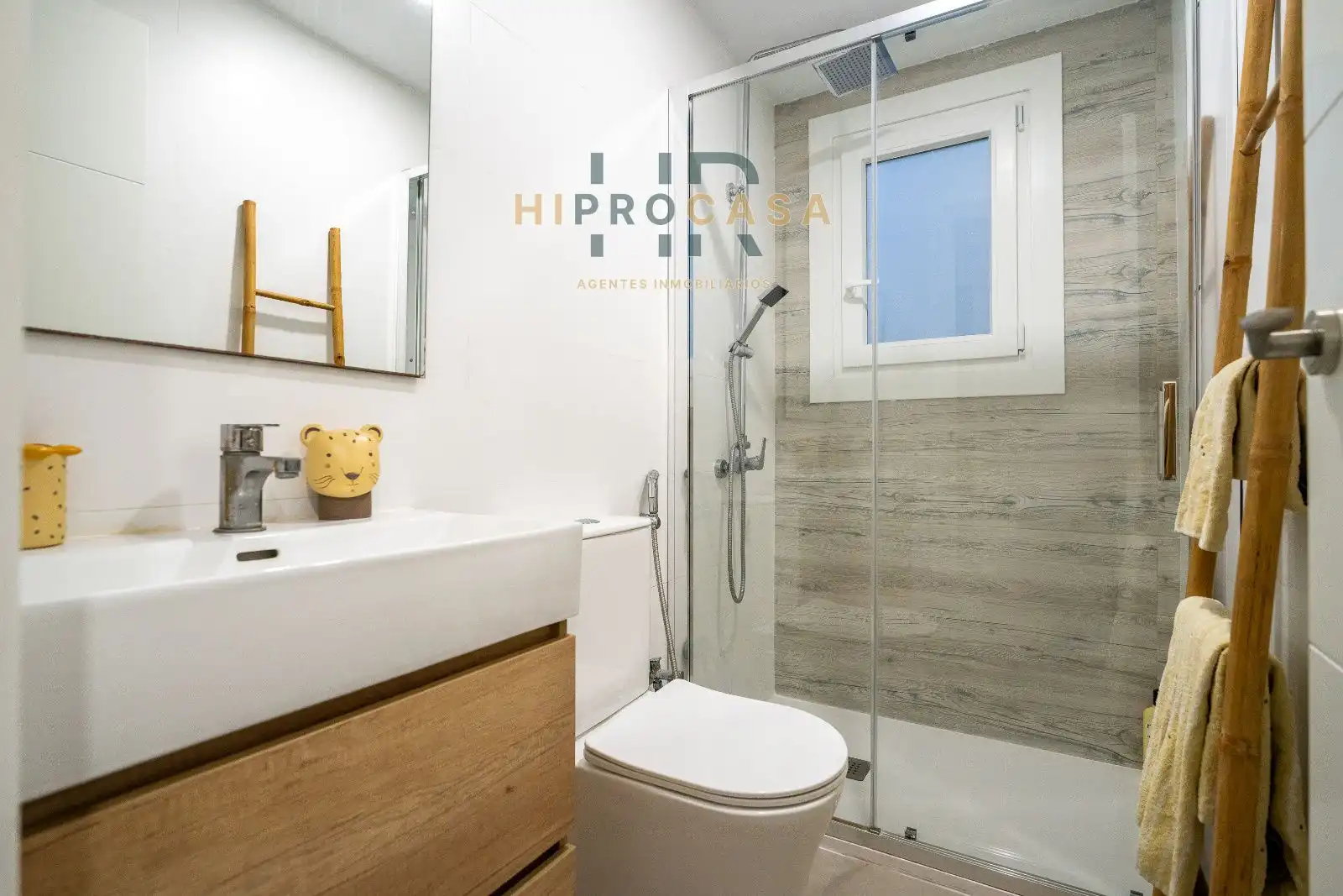 Baño de Piso en venta en Población de Arroyo con Aire acondicionado, Calefacción y Terraza