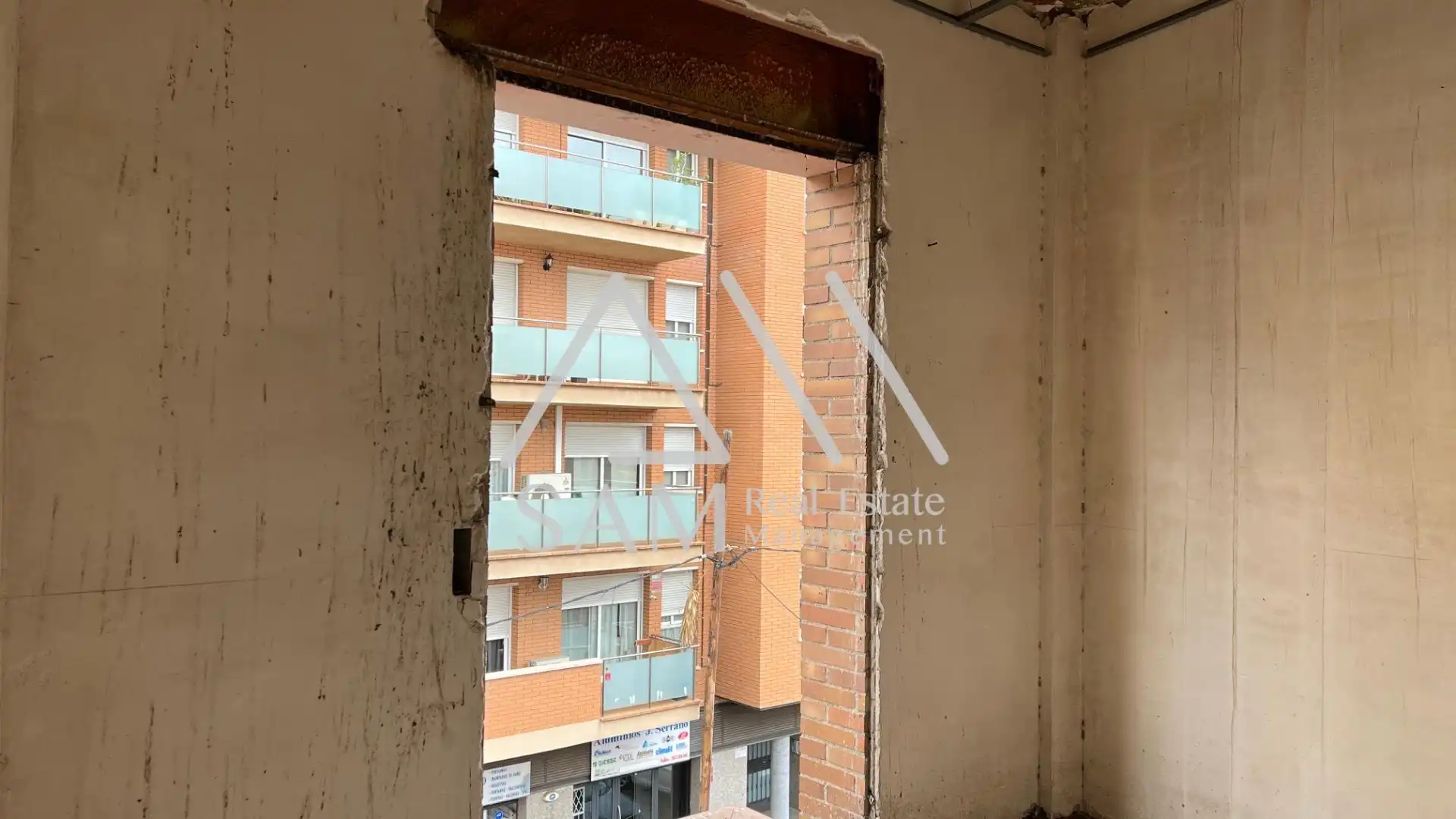 Außenansicht von Gebäude zum Verkauf in Badalona