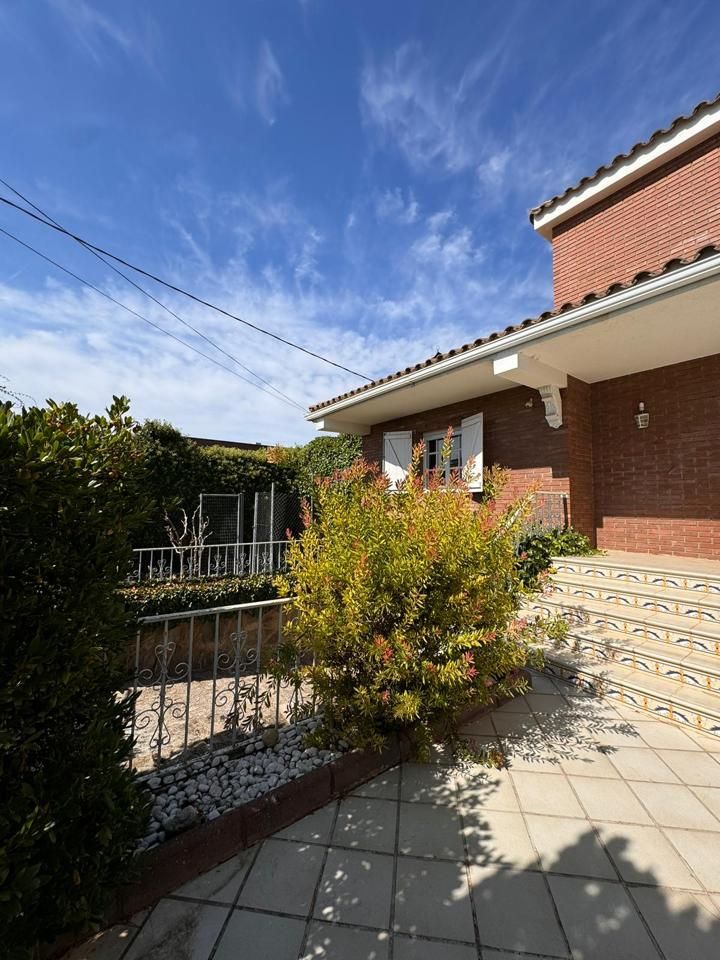 House or chalet for sale in Carrer la Vinya