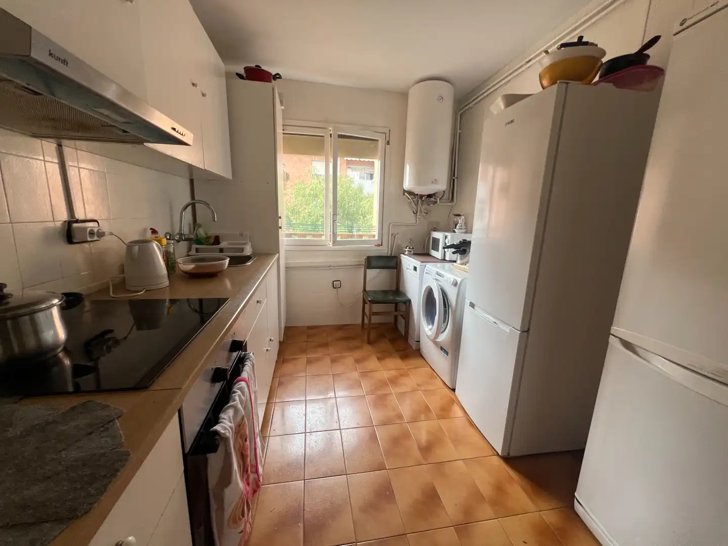 Kitchen of Flat for sale in Reus  with Oven and Washing machine