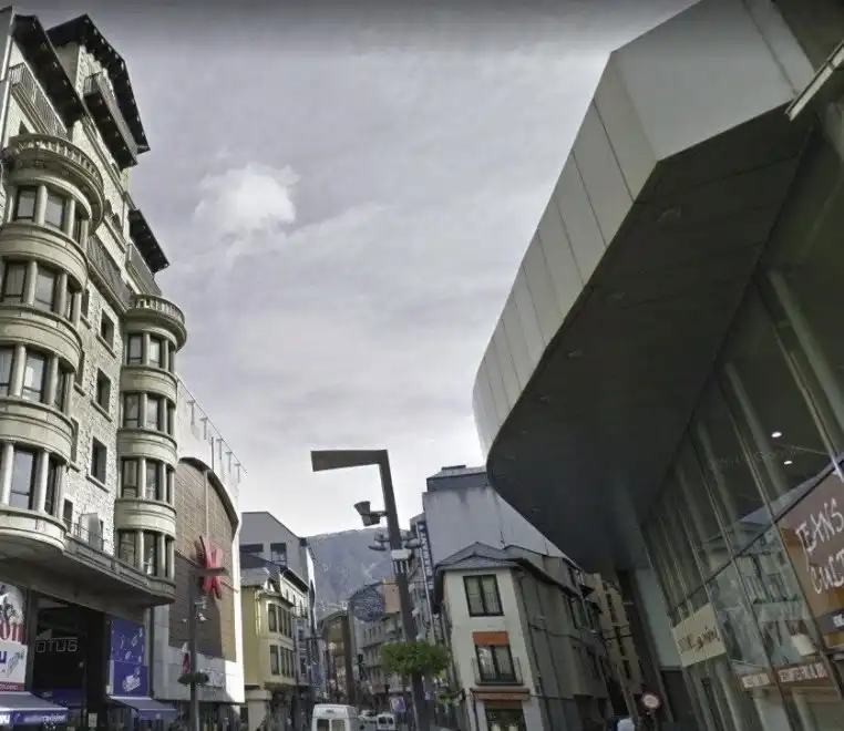 Büro mit Aufzug zur Miete in Centro