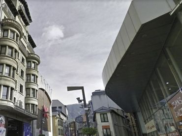 Büro mit Aufzug zur Miete in Centro
