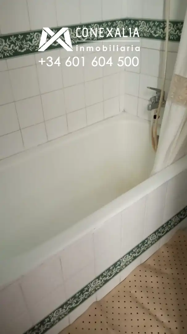 Bany de Casa o xalet en venda en Olvera amb Terrassa i Balcó
