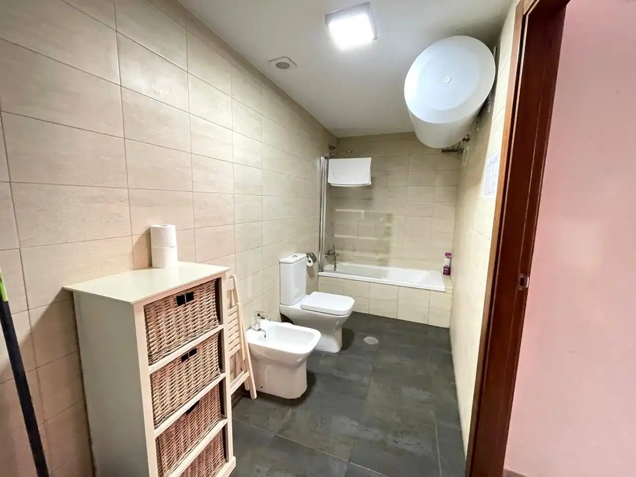 Baño de Planta baja en venta en Cáceres con Amueblado