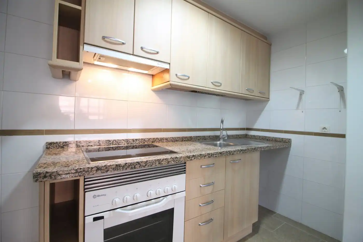 Kitchen of Flat for sale in Alicante / Alacant  with Air Conditioner, Heating and Storage room