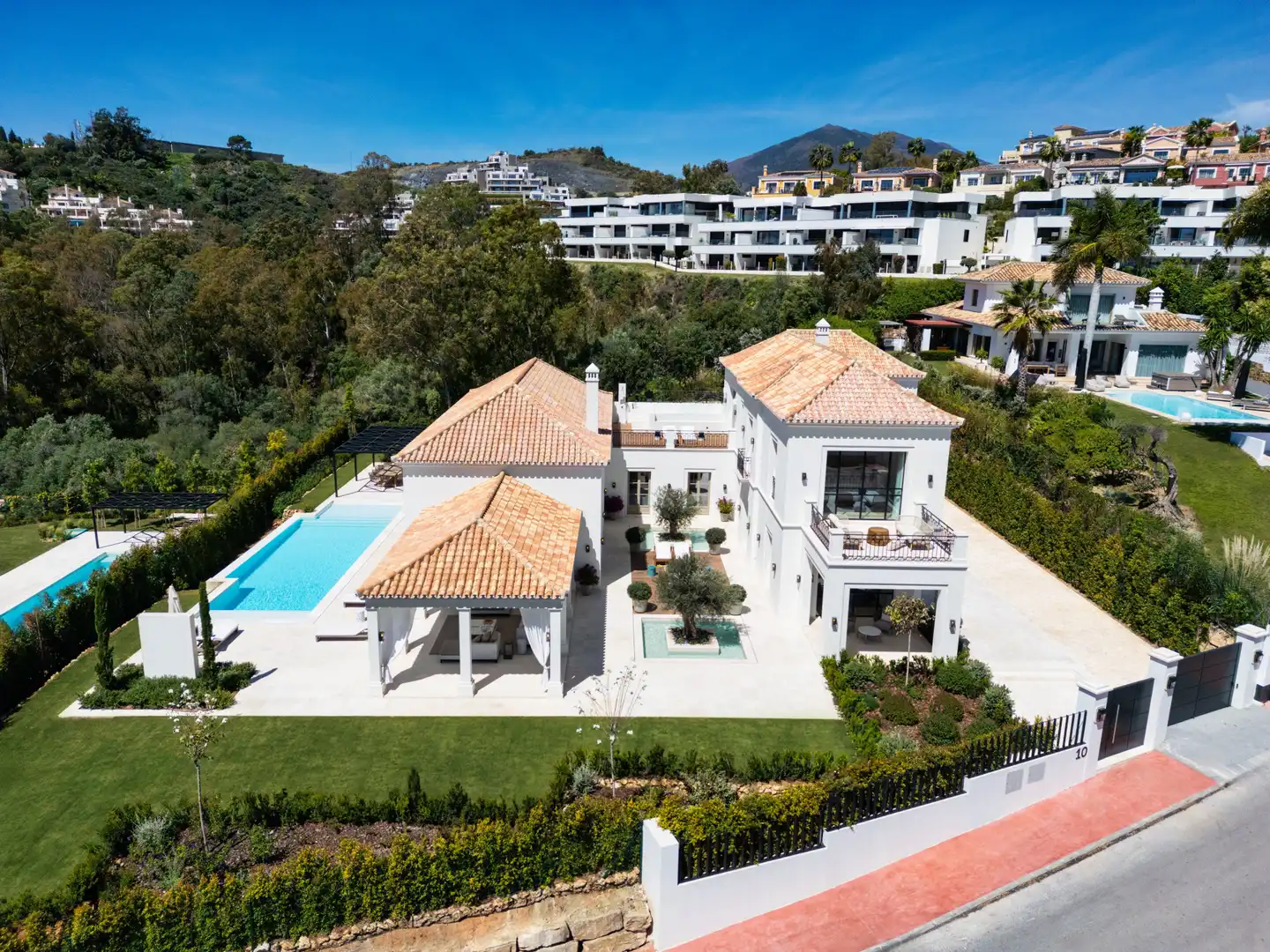 Maison avec terrasse à vendre à Nueva Andalucía, imagen 3